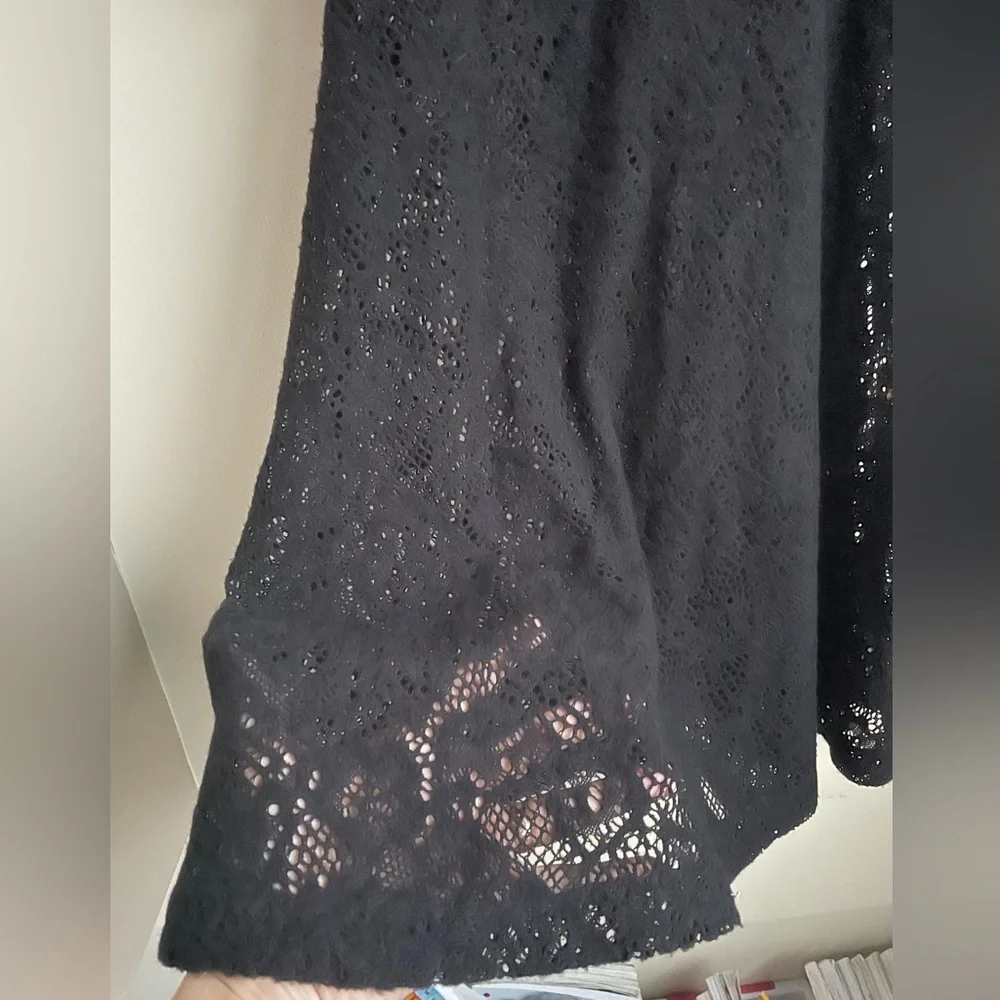 Free People Size Small Black Lace Sweater Dress Puff Sleeve Excellent‎ Condition